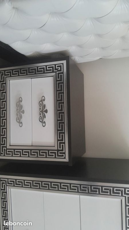 Chambre à coucher complète style versace (image 2)