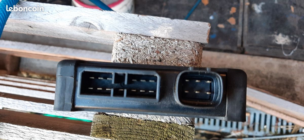 Boitier cdi srad 600 96/98 (image 1)