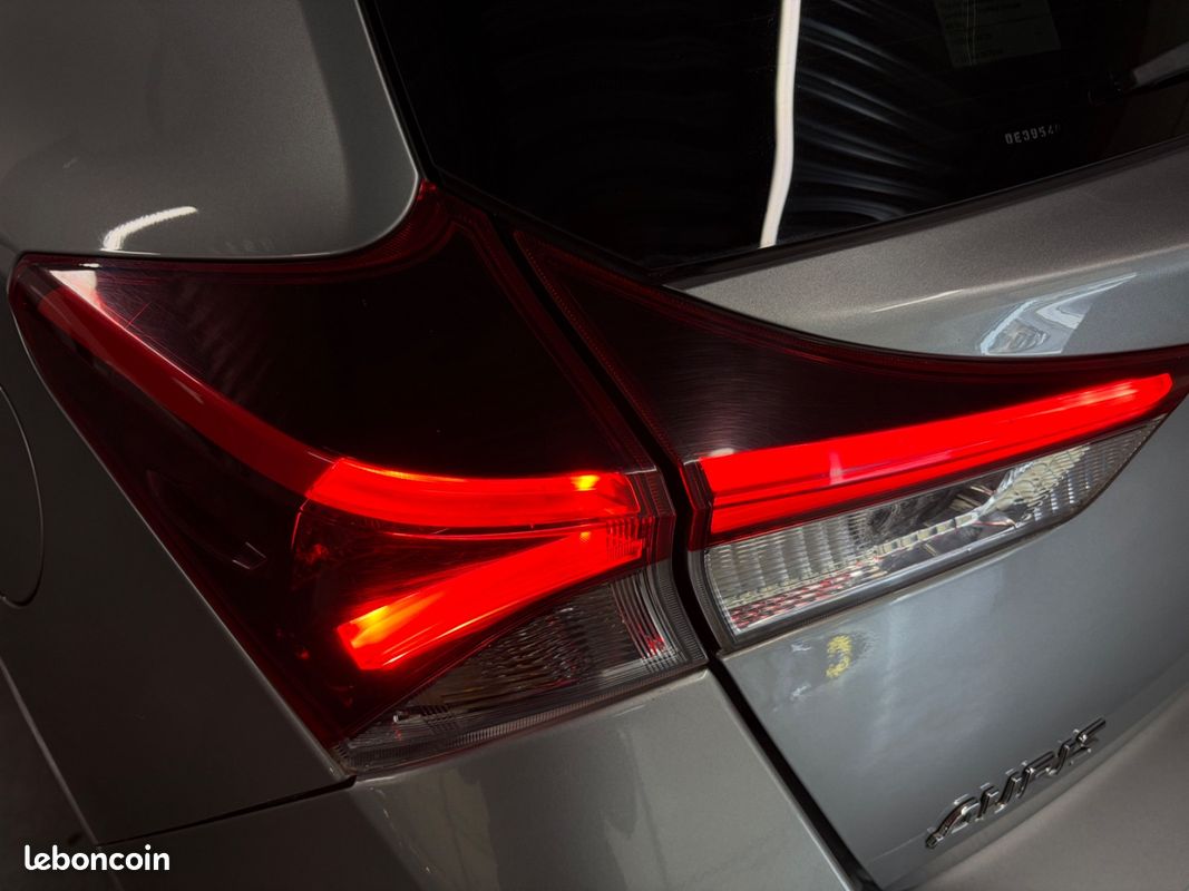 Toyota AURIS 1.8 HYBRID 136ch collection CAMERA DE RECUL - GPS - BLUETOOTH (image 28)