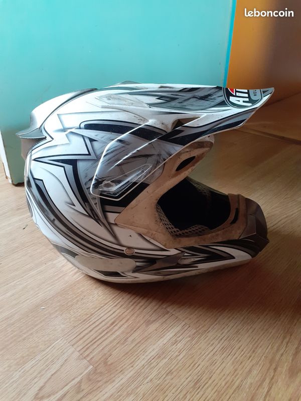 Casque airoh (image 1)
