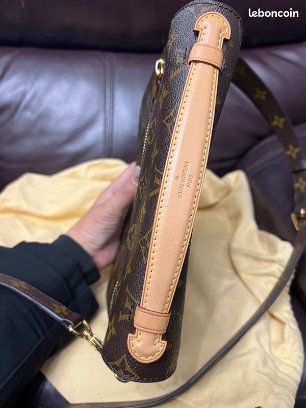 Sac bandoulière Louis Vuitton Coussin 397250 d'occasion