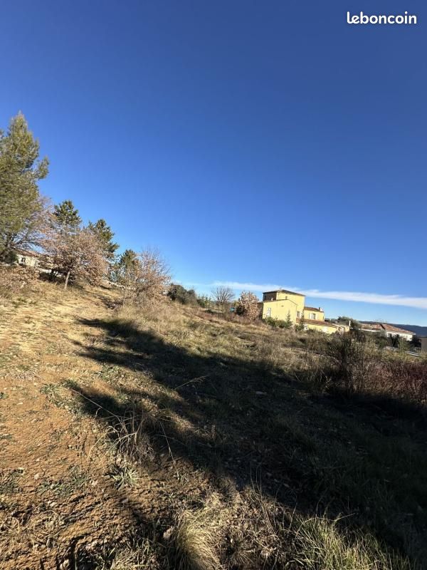 Terrain 2 554 m² Villeneuve · 130 000 €