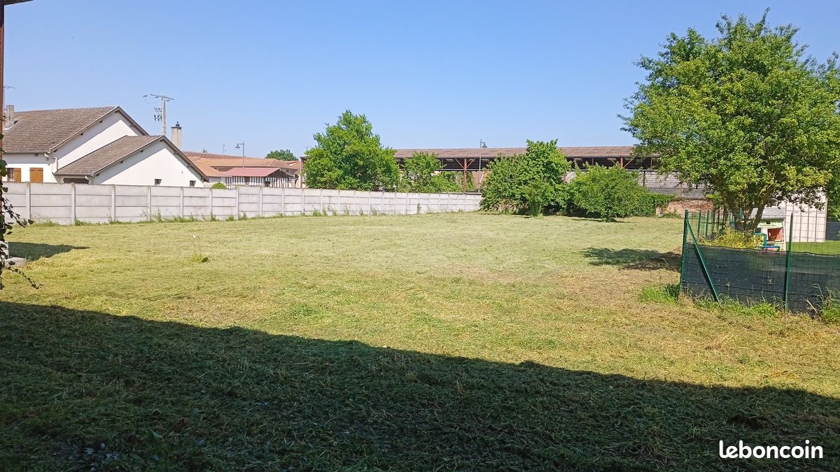 Terrain 1760 m² · à Saint-Martin-aux-Champs · 1 760 m² · 49 000 €
