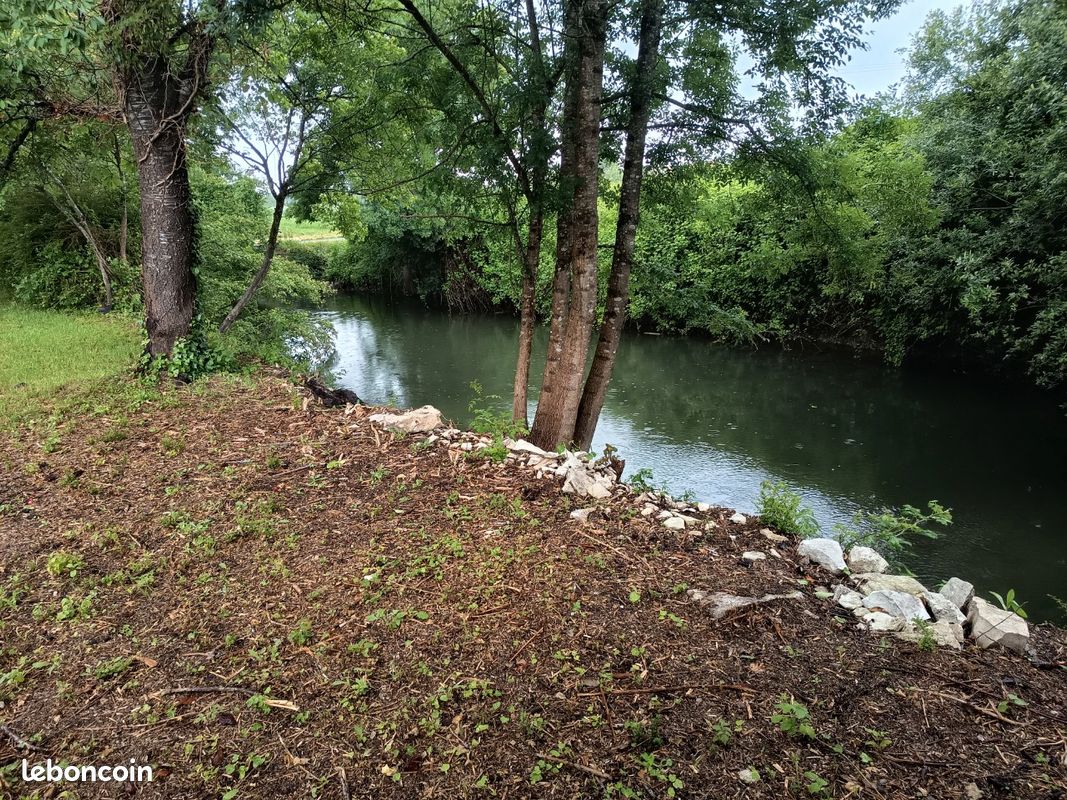 Terrain loisir · à Aigre · 15 000 €