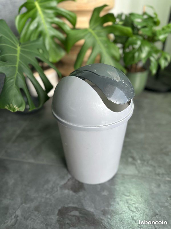 Poubelle sdb/wc (image 1)