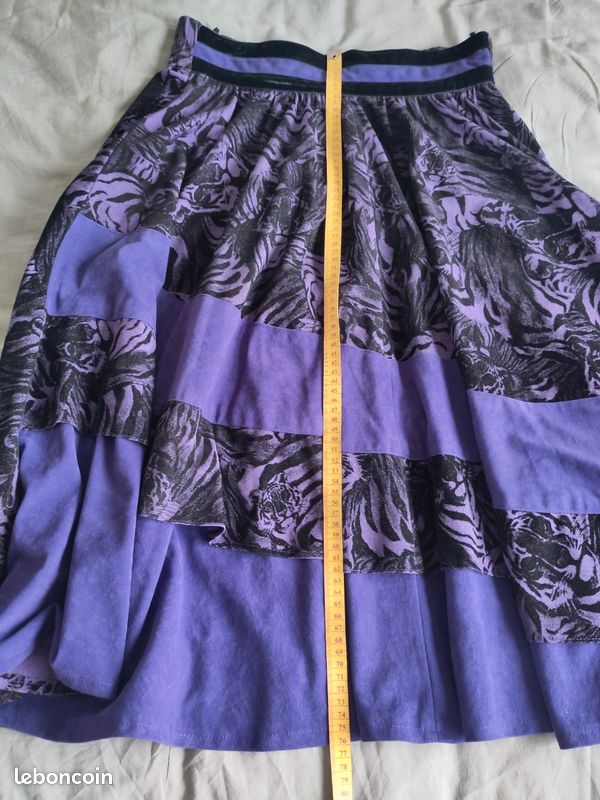 Jupe Midi Alfani Vintage Femme XL Noire Soie Fleurie – Années 90, Motif Marguerite, Pour Cérémonie