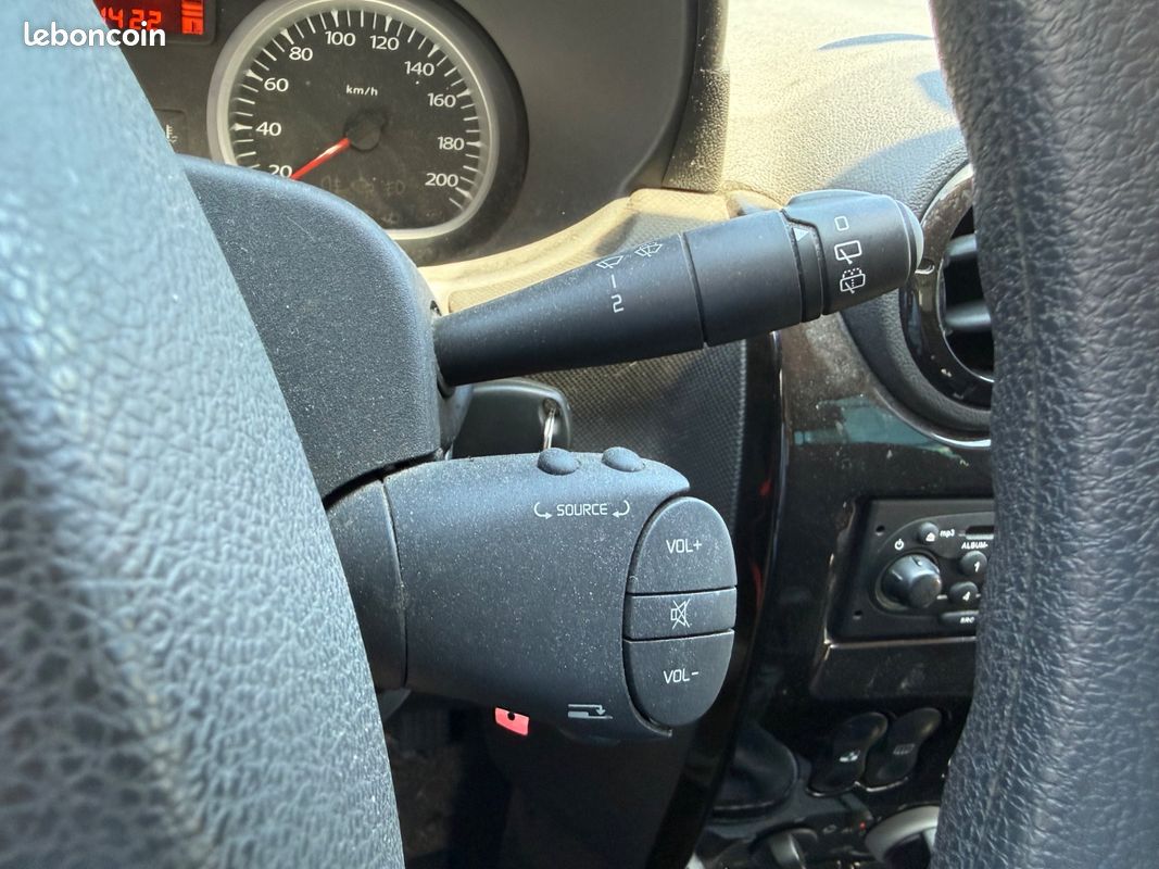 DACIA DUSTER Laureate 4x4 DCI 110 ch (image 14)