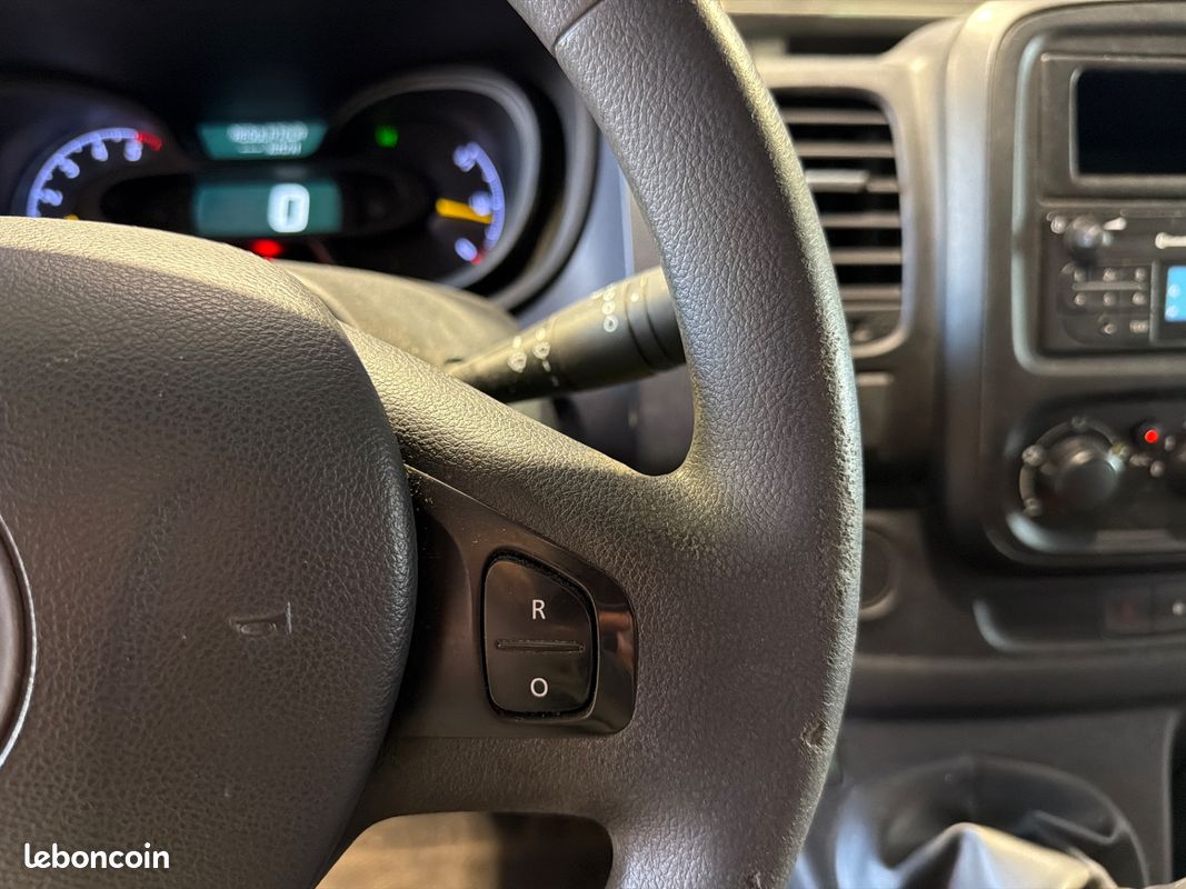 OPEL Vivaro Fg F2700 L1H1 1.6 CDTI 120 Pack Clim +- 2015 - Bluetooth - Aide au stationnement - Régulateur de vitesse (image 11)