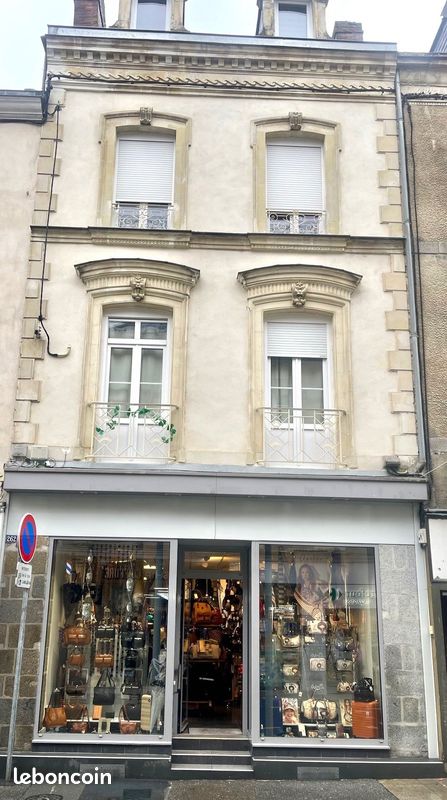 Immeuble 200 m² · à Mayenne · 200 m² · 235 900 €