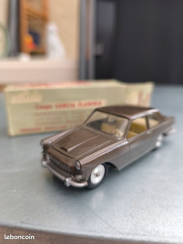 Solido 1:43 - Model car (2) - Maserati 3.5L & Lancia Flaminia Coupé Pinin Farina - auction