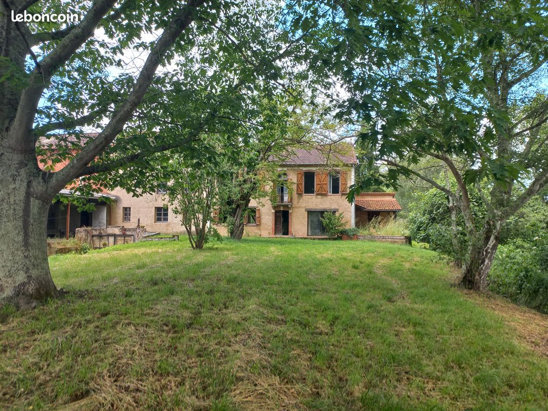 Maison 8 pièces 210 m² · à Mirande · 210 m² · 239 000 €