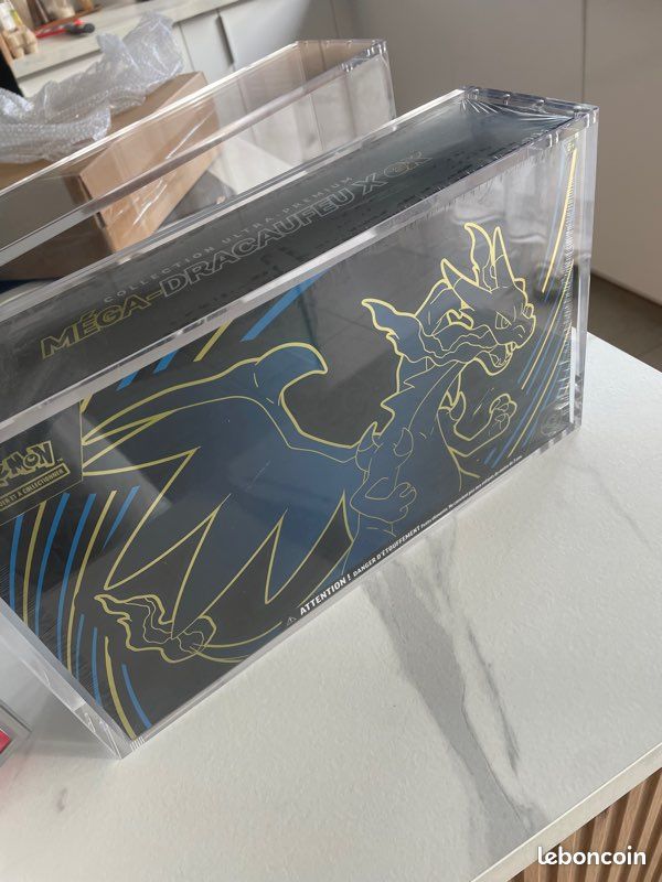 Acrylique aimantée pour upc 151 / ultra premium mega-dracaufeu (image 4)