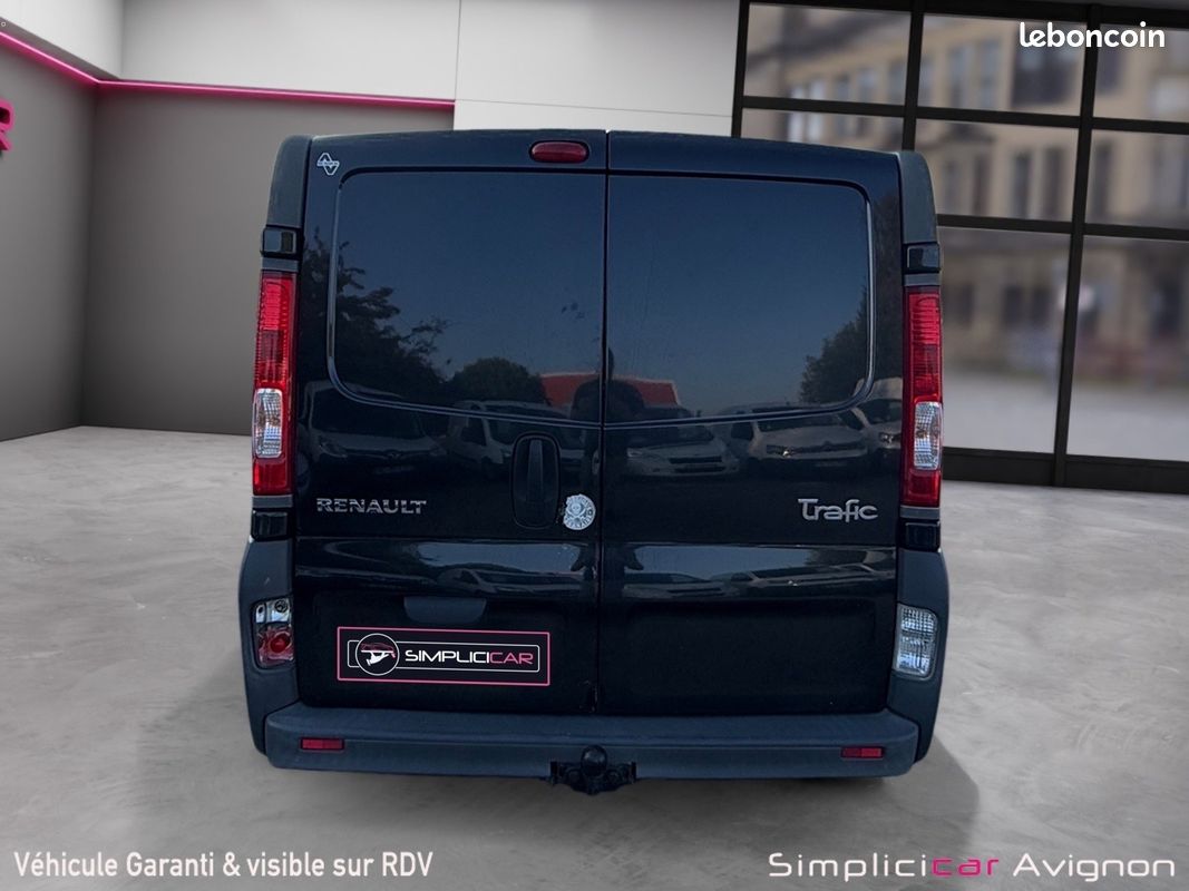 Renault trafic fourgon 2.5 dci 150 l1h1 1200 kg confort gn (image 8)