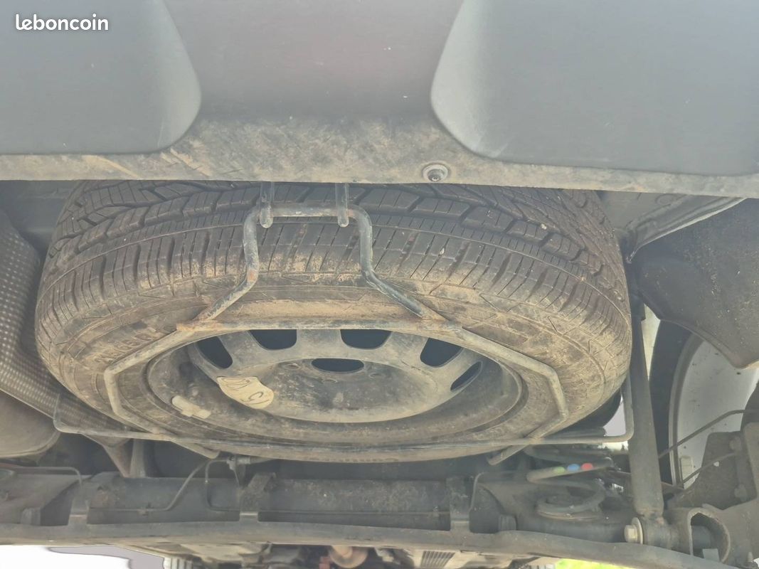 DACIA Duster TCe 150 4x2 EDC Expression (image 13)