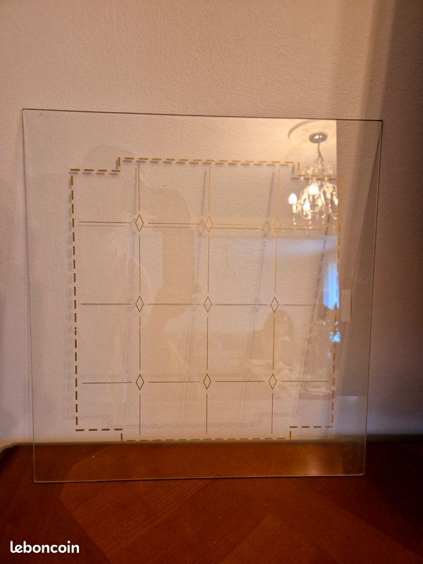 Vitre de meuble stylisé (image 2)