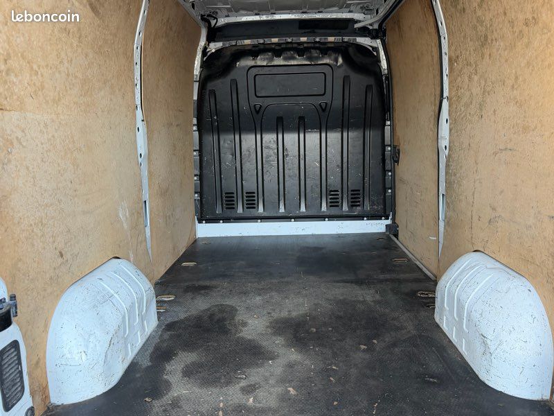 Renault Master L2H2 DCI. 135 CV PREMIÈRE MAIN 15900 TTC 13250 HT (image 9)