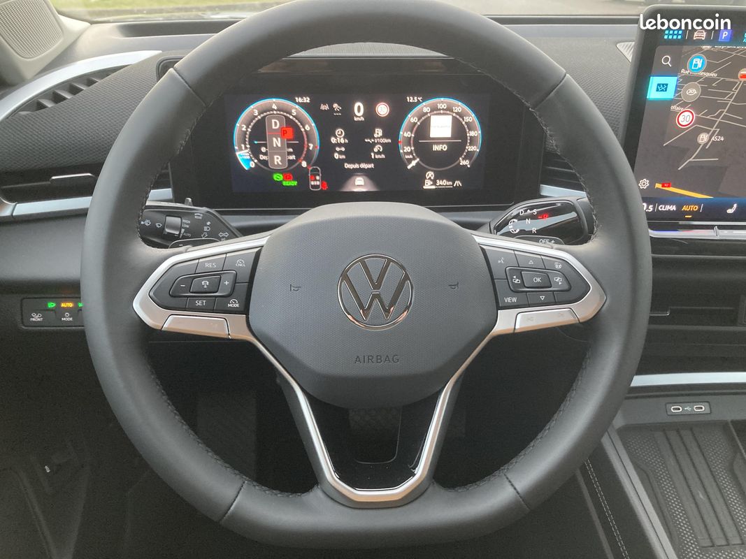 VOLKSWAGEN T-Roc 1.5 eTSI EVO2 Hybrid 150 ch DSG7 Style (image 16)