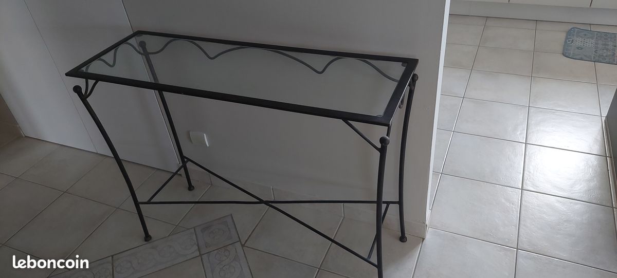 Console (image 2)