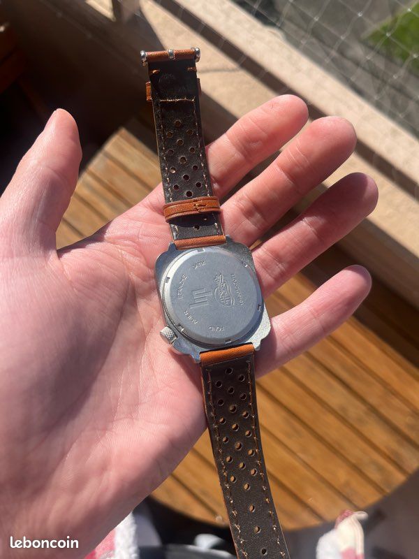 Montre Bracelet Homme Lip Vintage Mécanique - Avec Affichage Jour Et Date, Ne Fonctionne Pas (P1206)