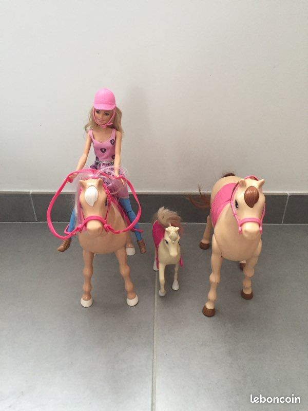 Barbie cavalière et ses chevaux (image 2)