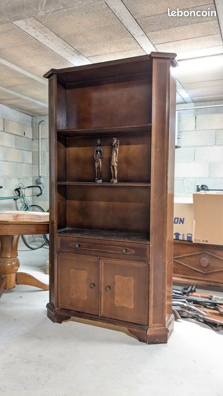 Meuble en bois (image 1)