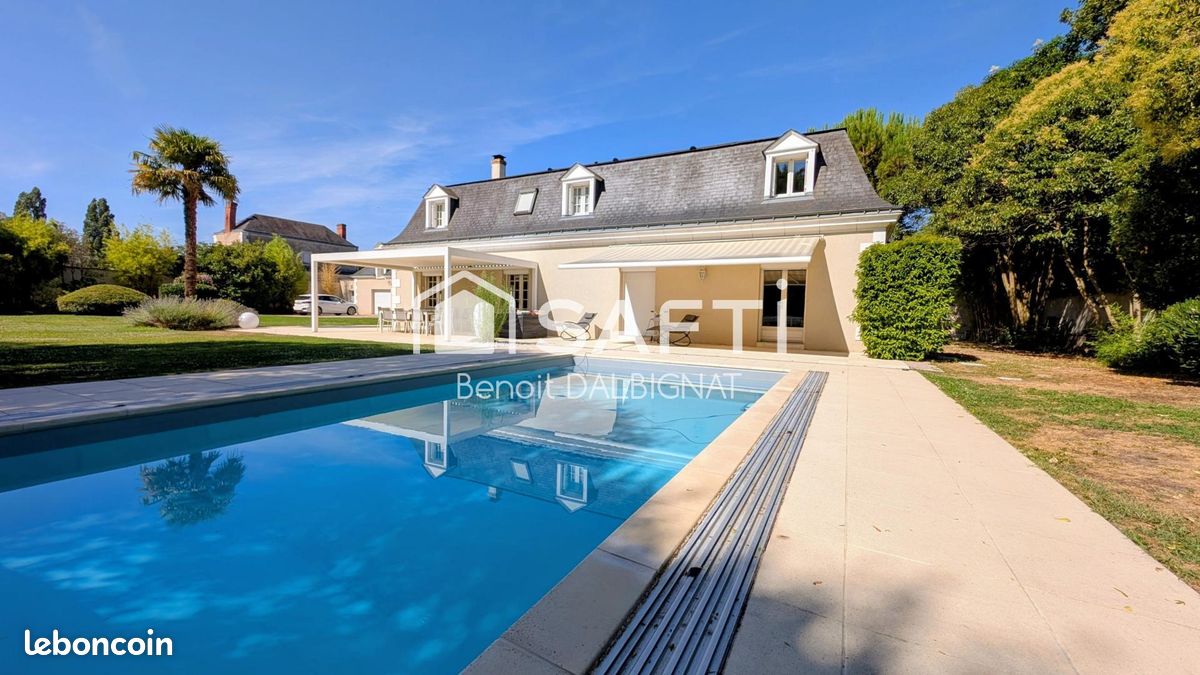 Maison 8 pièces 290 m² · à Tours · 290 m² · 995 000 €