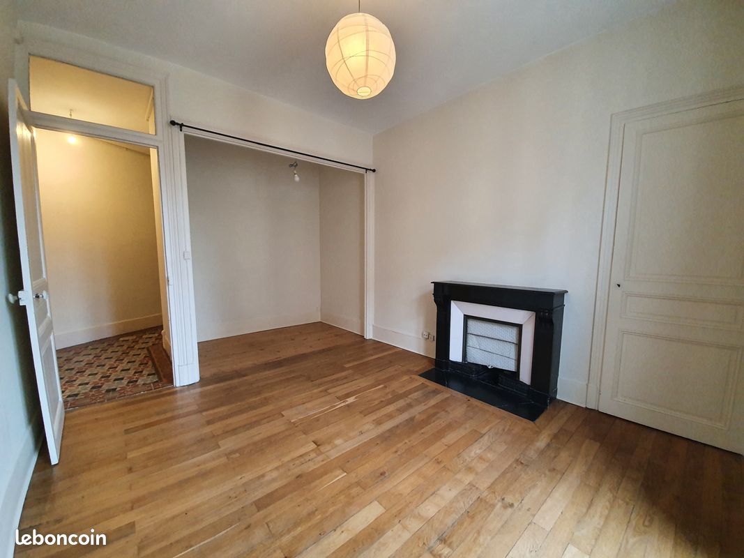 Appartement 1 pièce 41 m² · à Grenoble · 41 m² · 555 €