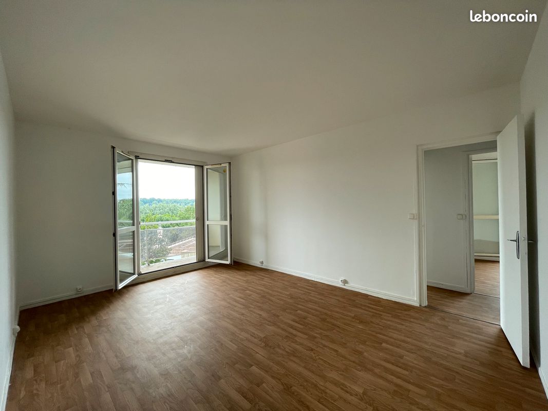 Appartement 4 pièces 76 m² · à Saint-Fargeau-Ponthierry · 76 m² · 113 600 €