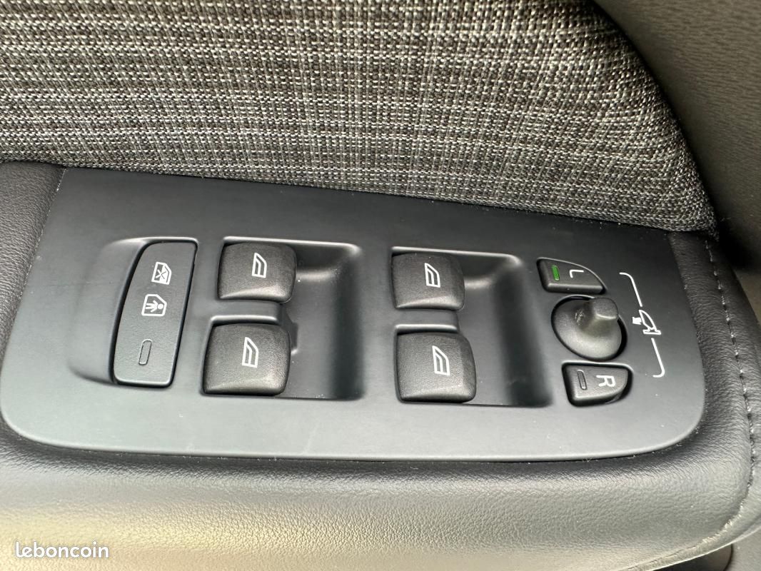Volvo XC60 T6 AWD Hybride rechargeable 253 ch+145 ch Geartronic 8 Plus Style Chrome (image 11)