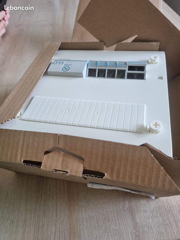 Coffret VDI semi-equipé (image 1)