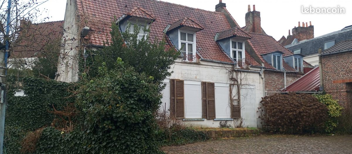 Immeuble 1800 m² · à Douai · 1 800 m² · 660 000 €