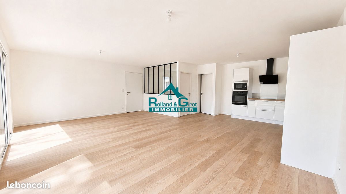 Maison 5 pièces 113 m² · à Servon-sur-Vilaine · 113 m² · 1 370 €