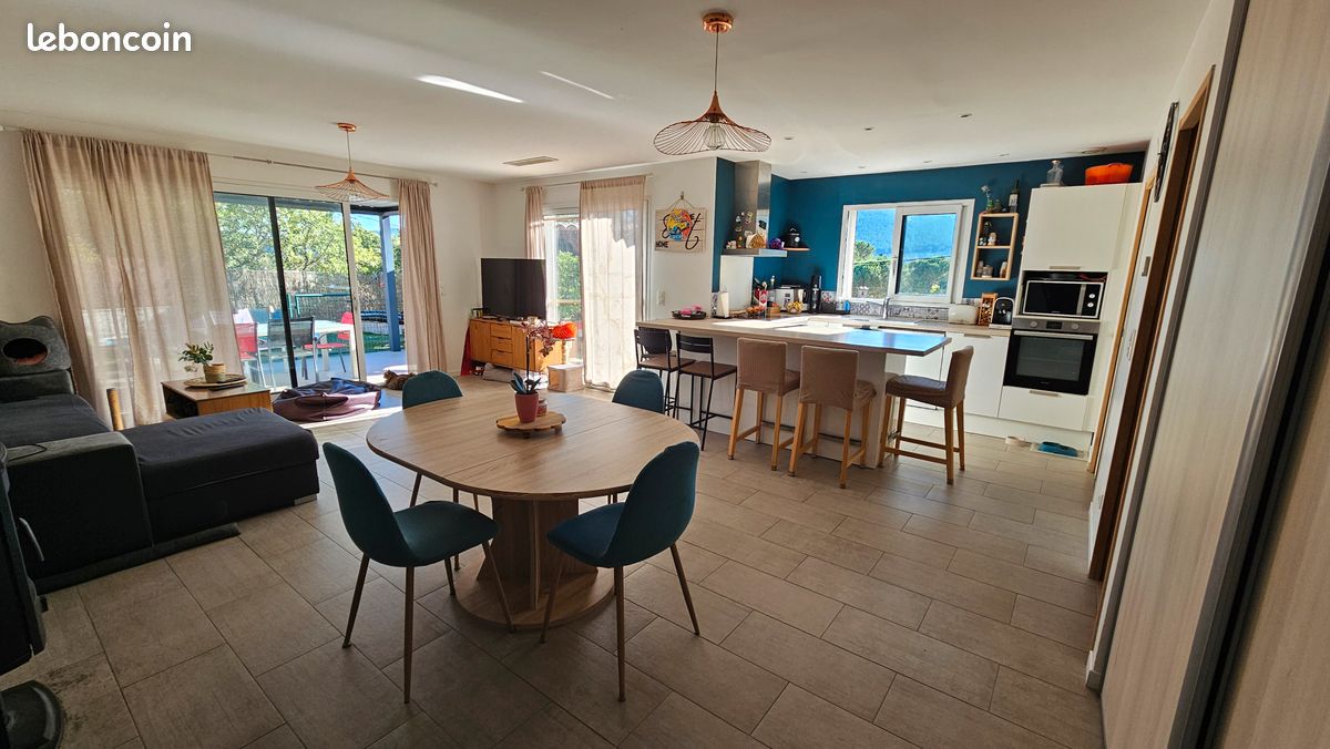 Maison 4 pièces 87 m² · à Bagnols-en-Forêt · 87 m² · 385 000 €