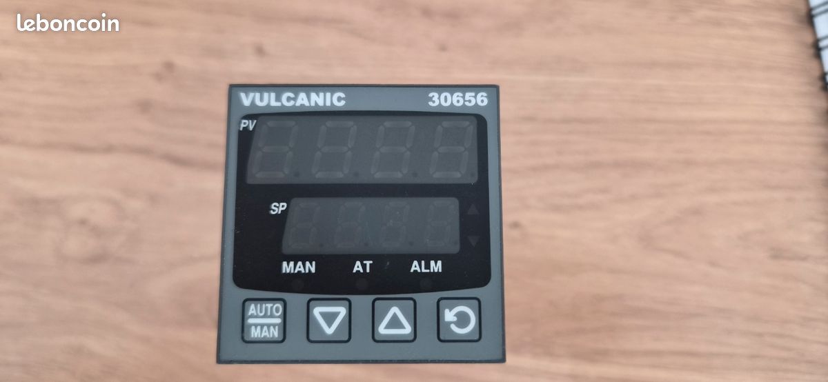 Régulateur de température PID Vulcanic 30656.02 (48x48 mm 1/16 DIN) (image 1)