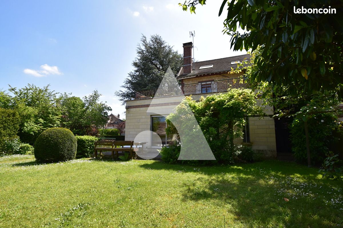 Maison 10 pièces 217 m² · à Coye-la-Forêt · 217 m² · 612 900 €