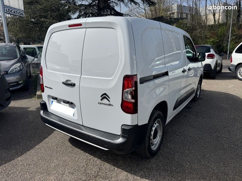 Citroen BERLINGO 110CH S&S PACK PREMIUM CONNECT PX 10400 HT (image 3)