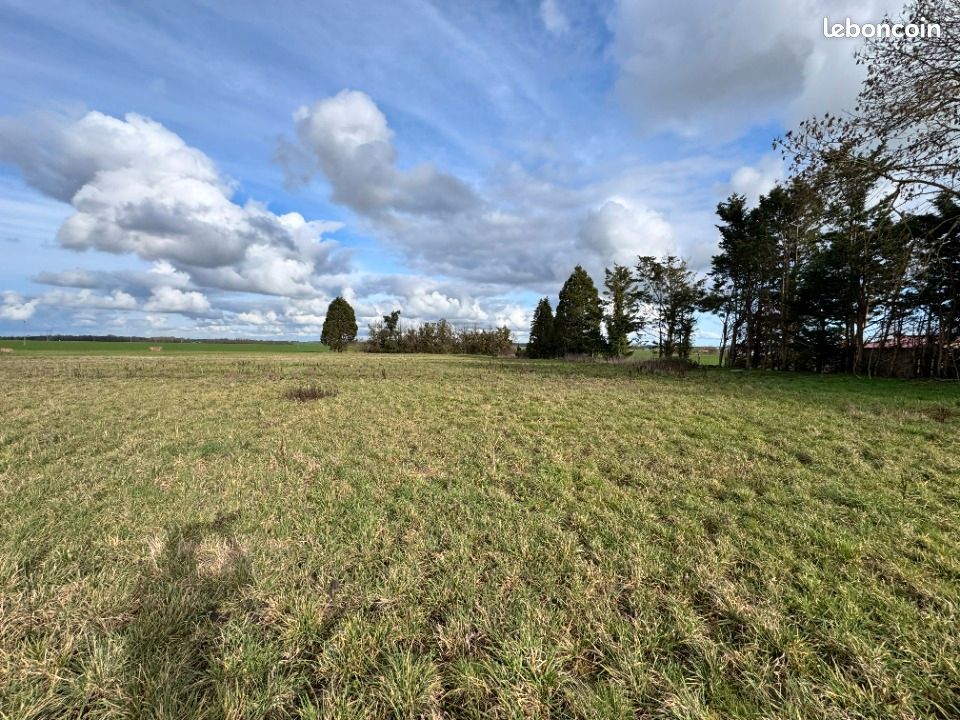 Terrain 945 m² · à Piseux · 33 000 €