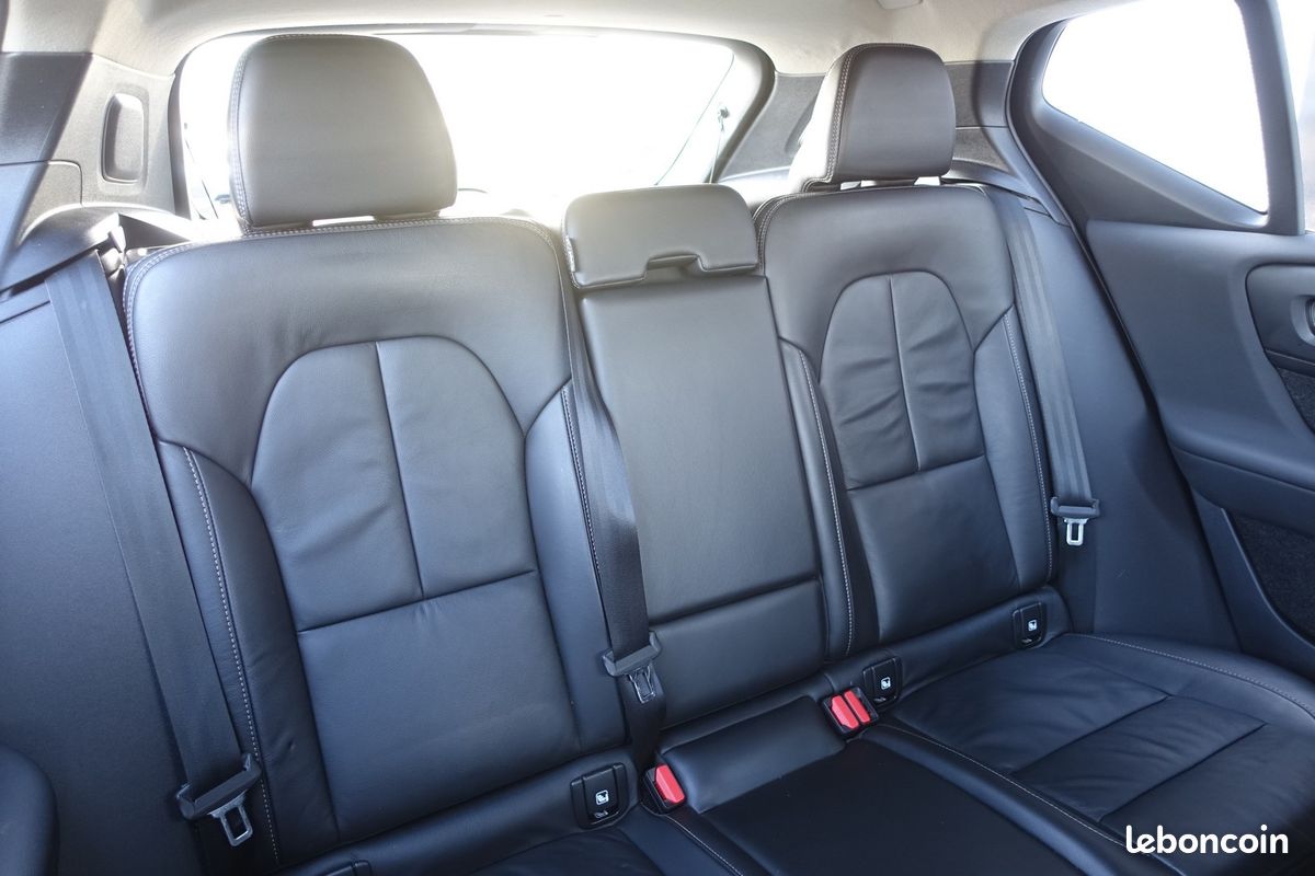 XC40 T4 Hybride Rechargeable Geartronic Inscription 211ch Cuir/Gps Europe/Carplay/Accès confort/Régulateur/Attelage/1*Main/Garantie 12 mois (image 6)