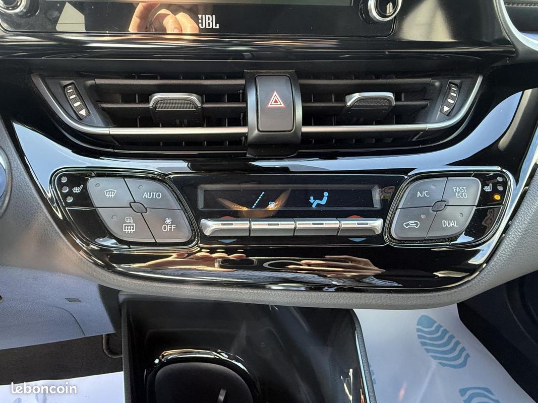 TOYOTA C-HR 2.0 Hybrid - BV e-CVT Collection GPS + CAMERA AR + CLIM (image 23)