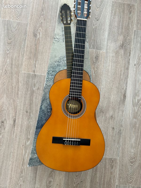 Guitare classique Valencia 203 (image 2)
