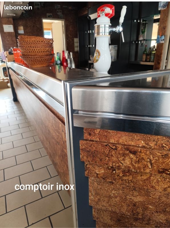 Immeuble 8 pièces 480 m² · à Vic-sur-Cère · 480 m² · 70 000 €