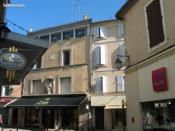 Studio 1 pièce 25 m²