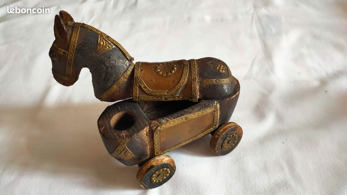Grand Cheval En Porcelaine RDA Avec Chariot - Ornement Fait Main - Vintage Allemagne