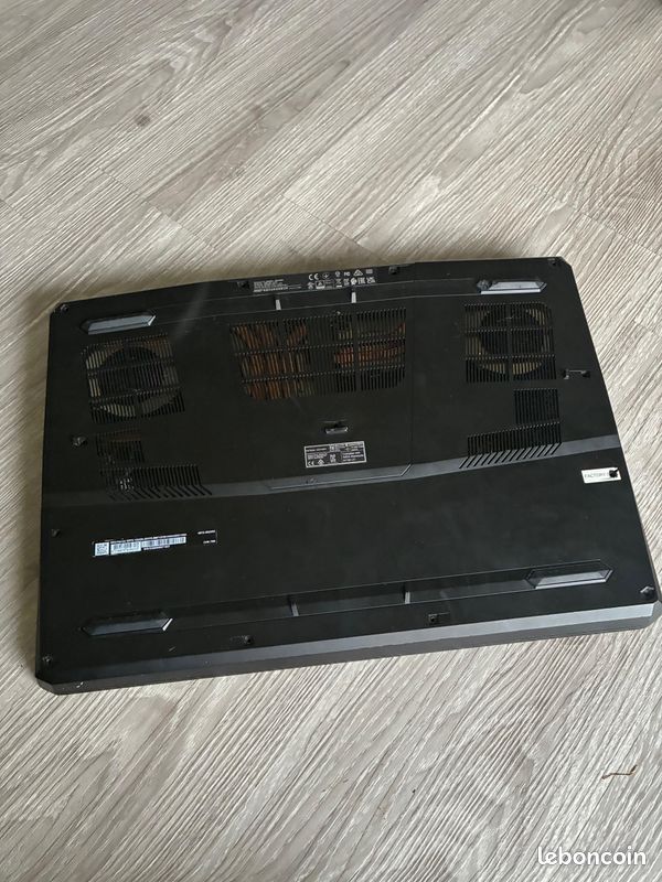 MSI Vector i7-12700H / RTX 3070 Ti, QHD, ventilateurs, repaste et batterie neufs (image 7)