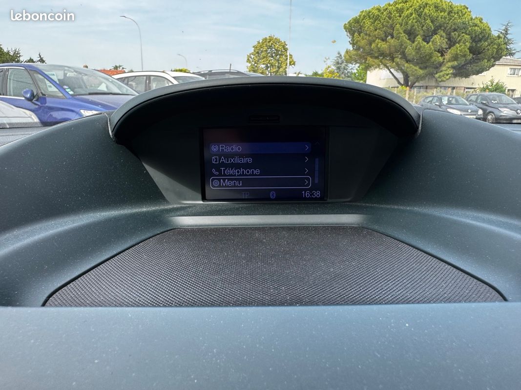 Ford C-max 1.6 SCTI 150 CV S&S ECOBOOST TITANIUM DISTRIBUTION EFFECTUÉE (image 21)