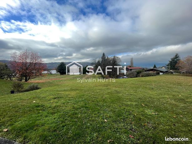 Terrain 700 m² CRUSEILLES