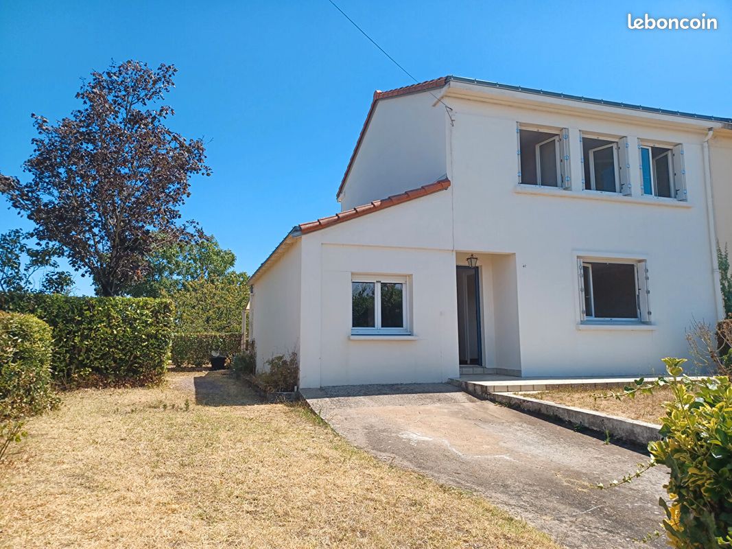 Maison 6 pièces 105 m² · à Le Loroux-Bottereau · 105 m² · 231 800 €