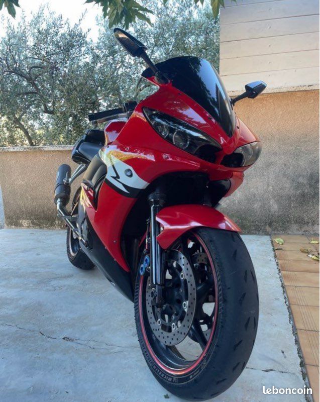 Yamaha R6 2004 - Motos