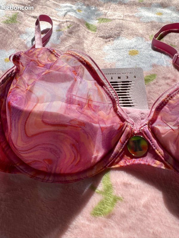 Borneobulletin Com Ensemble De Sous Vetement Calvin Klein Solendro