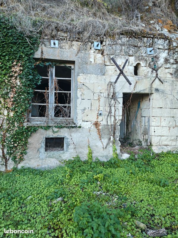Maison 6 pièces 120 m² · à Bellevigne-les-Châteaux · 120 m² · 150 000 €